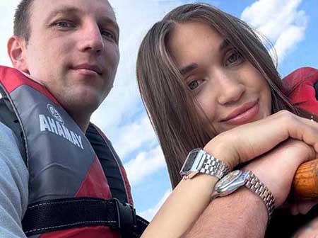 Настя Ситникова и Алексей Ванин подали заявление в ЗАГС