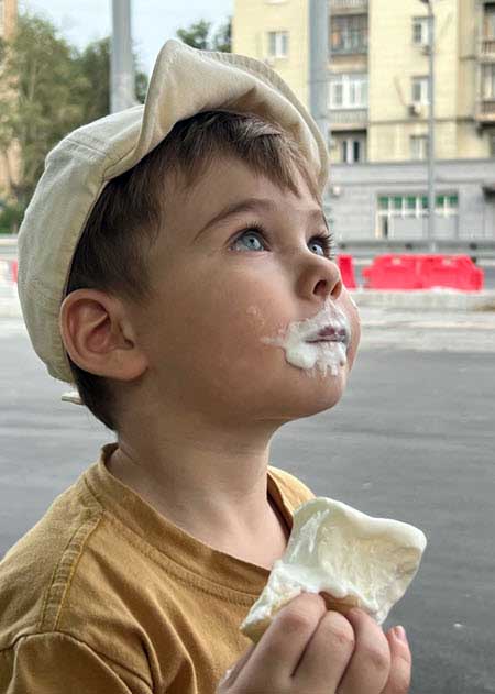 Вика Салибекова готовится к гендер-пати