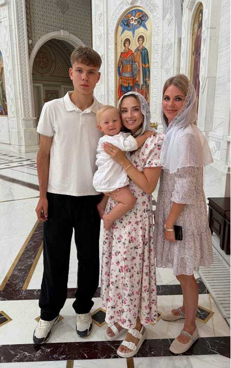 Черкасовы покрестили младшего сына