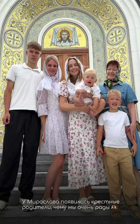 Черкасовы покрестили младшего сына