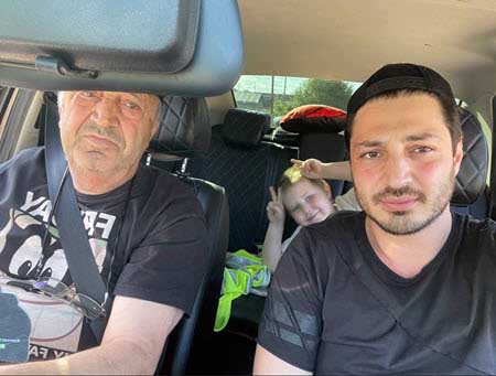 Иосиф Оганесян с сыном отдыхает в станице Кущевская у родителей
