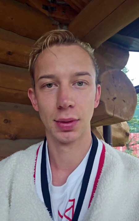 Надя желает Рышковскому победы в конкурсе, а Дорожкина вовсю его критикует