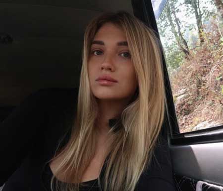 Ивана Михайличенко считает, что парням стоит держаться подальше от Вероники Строгановой