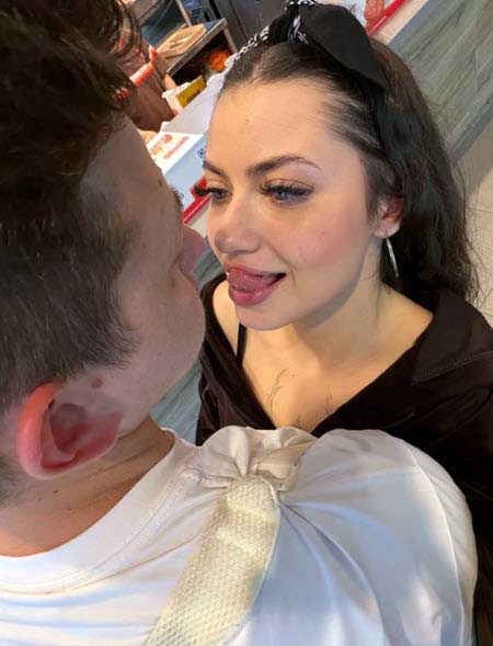 Карина Клочкова стала невестой