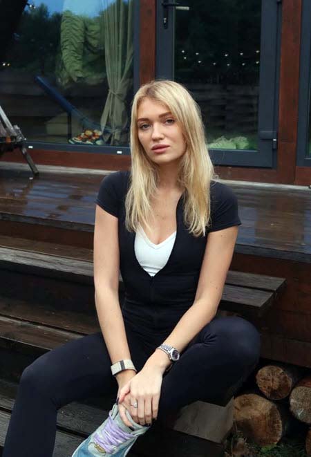 Ивана Михайличенко о том, как Адеев подсадил ее на запрещенные вещества