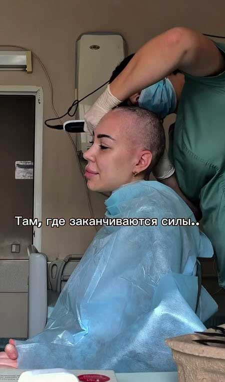Алена Савкина: «1,5 месяца, как моя земля ушла из-под ног, 1,5 месяца, как я лежу под капельницами»